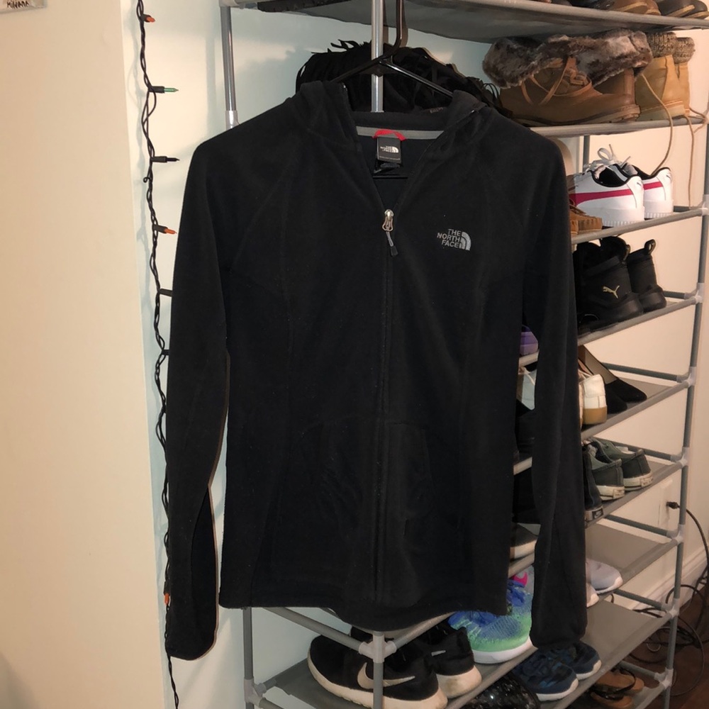 Women’s North Face sweater